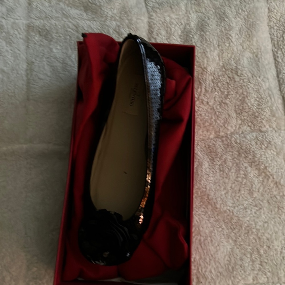 Valentino flats